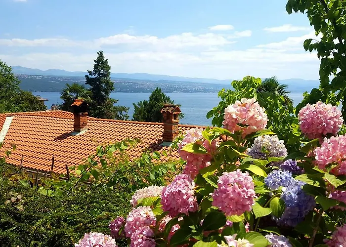 Josephine\'S Garden